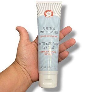 FIRST AID BEAUTY Pure Skin Face Cleanser